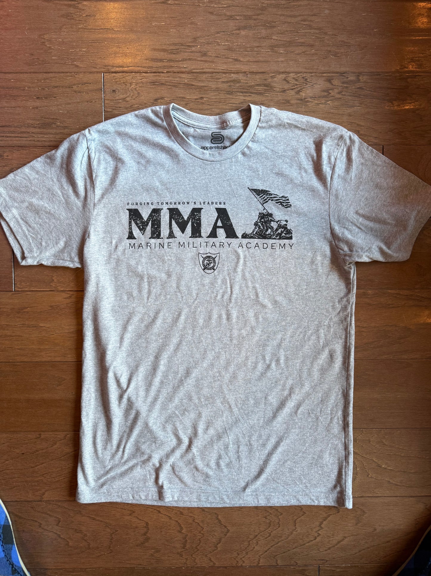 Iwo Jima Monument: Forging Tomorrow’s Leaders T-shirt